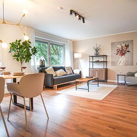 Homefy Bright And Cozy Holiday Apartment - Washer & Dryer - Free Parking エッセン エクステリア 写真
