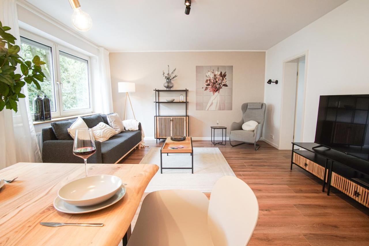 Homefy Bright And Cozy Holiday Apartment - Washer & Dryer - Free Parking エッセン エクステリア 写真